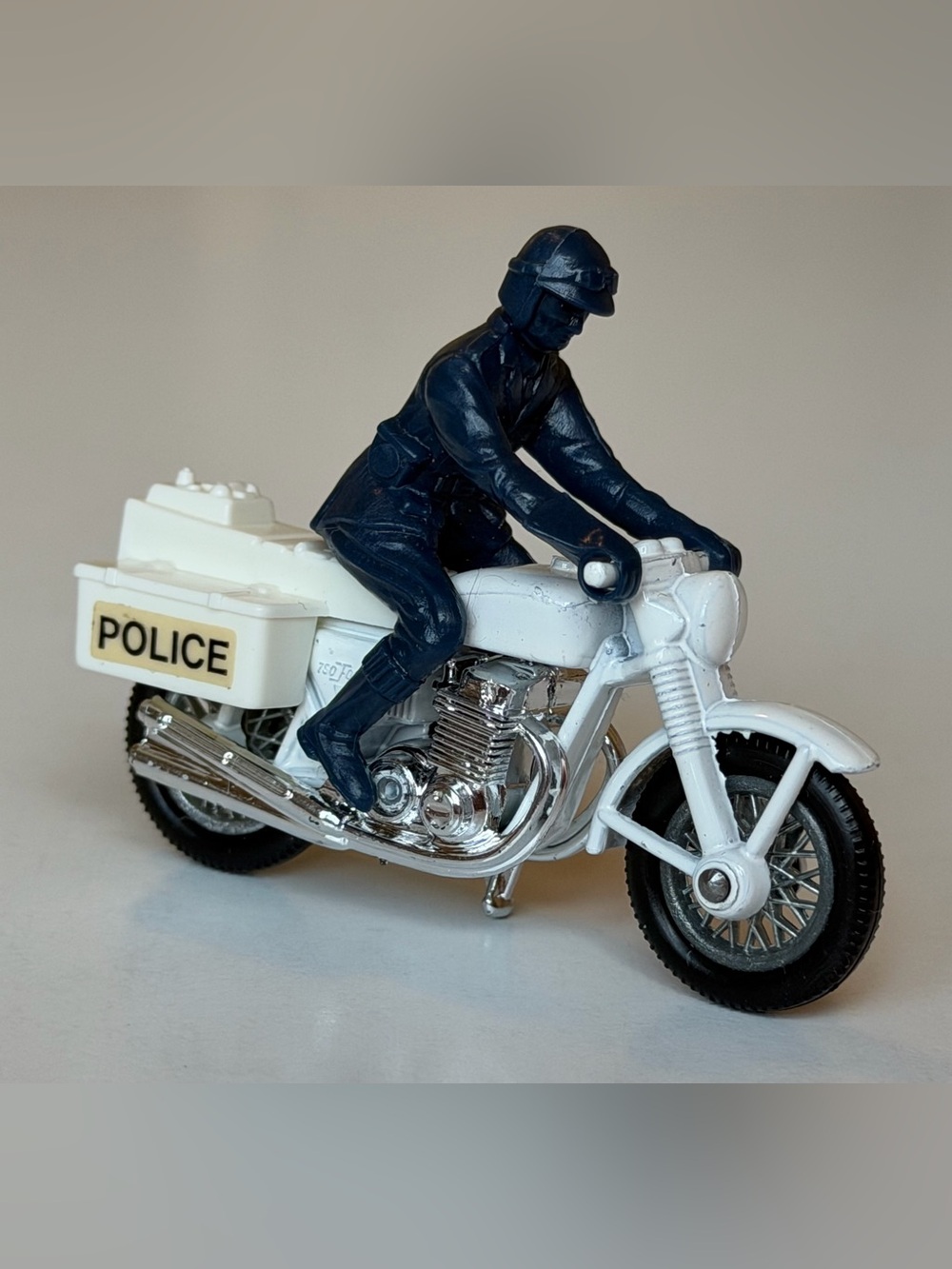 Vintage Matchbox No. 33 Honda 750 Police Motorcycle w/ Rider Lesney England